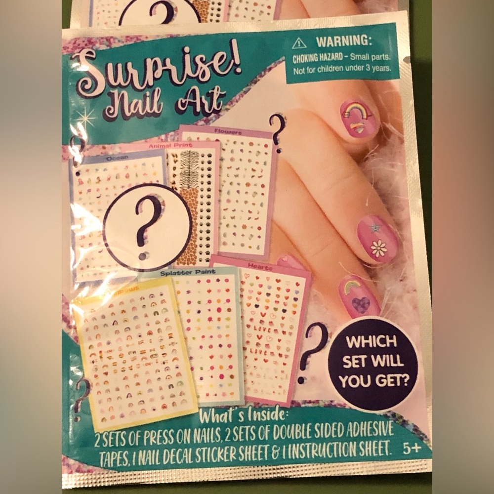 2pk Surprise press-on Nail Art decals kit with double sided tape new‎